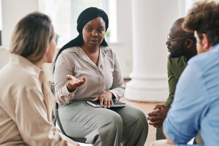 Group session on alcohol addiction treatment in Pennsylvania